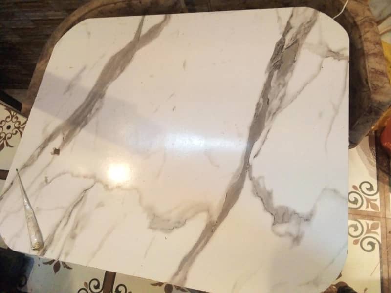 DINING TABLE 2