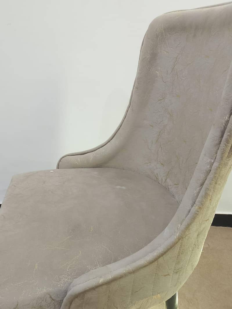 Dining table 6 seater 10