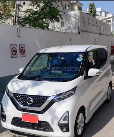 Nissan Dayz Highway Star S Hybrid X (ProPilot) - Top of the line