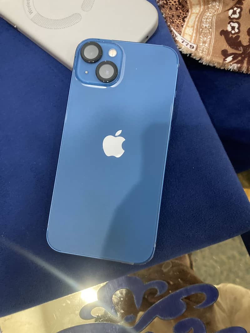 iPhone 13 0