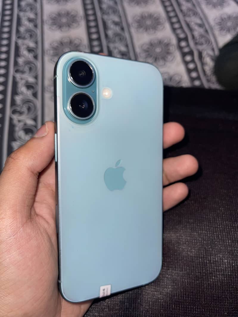 iPhone 16 2