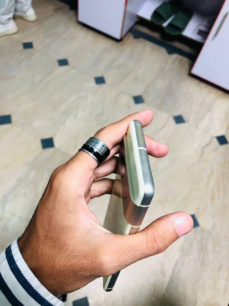 Google Pixel 7 5