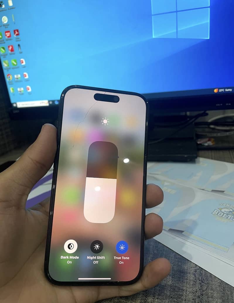 iPhone 15 2