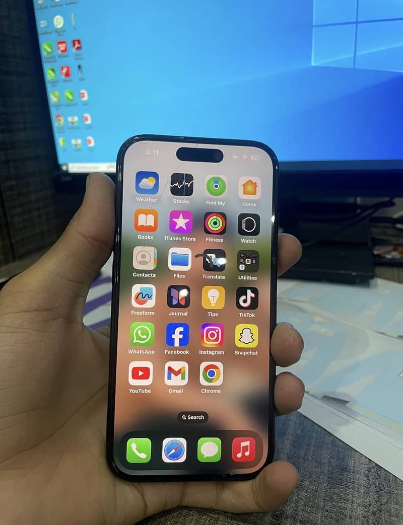 iPhone 15 3