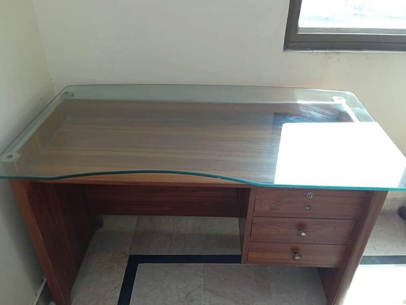 Office Table 0