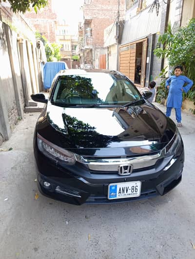 Honda Civic full option 1.8