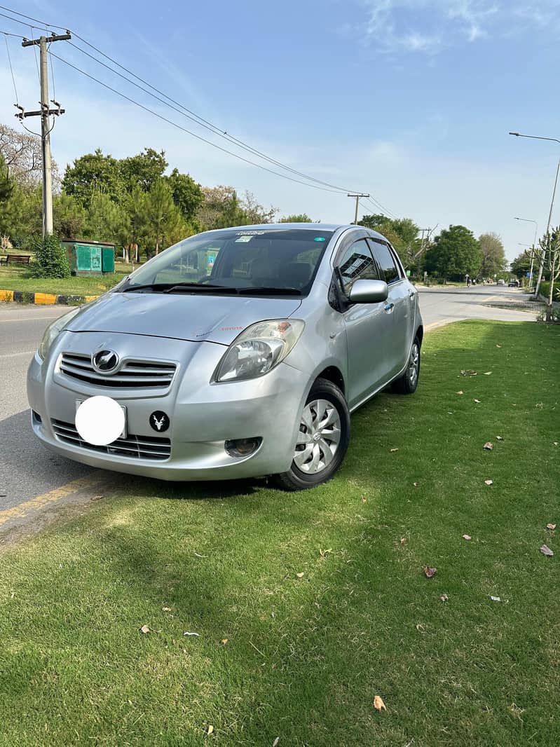 toyota vitz - Cars - 1113947532