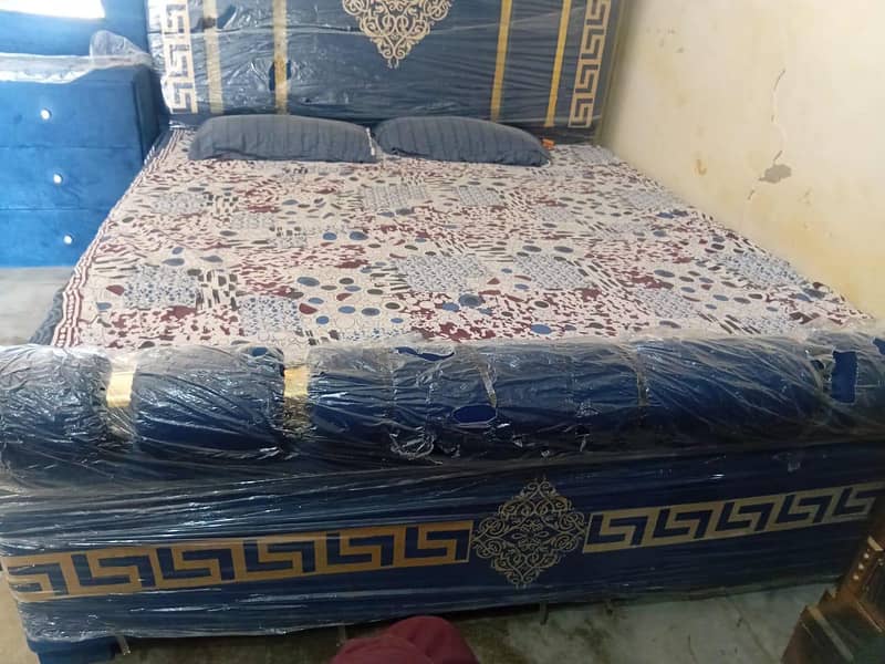 Bed set with dressing table 4