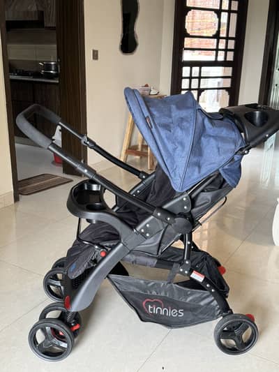 Tinnies Baby Stroller / Pram – Excellent Condition – Almost New