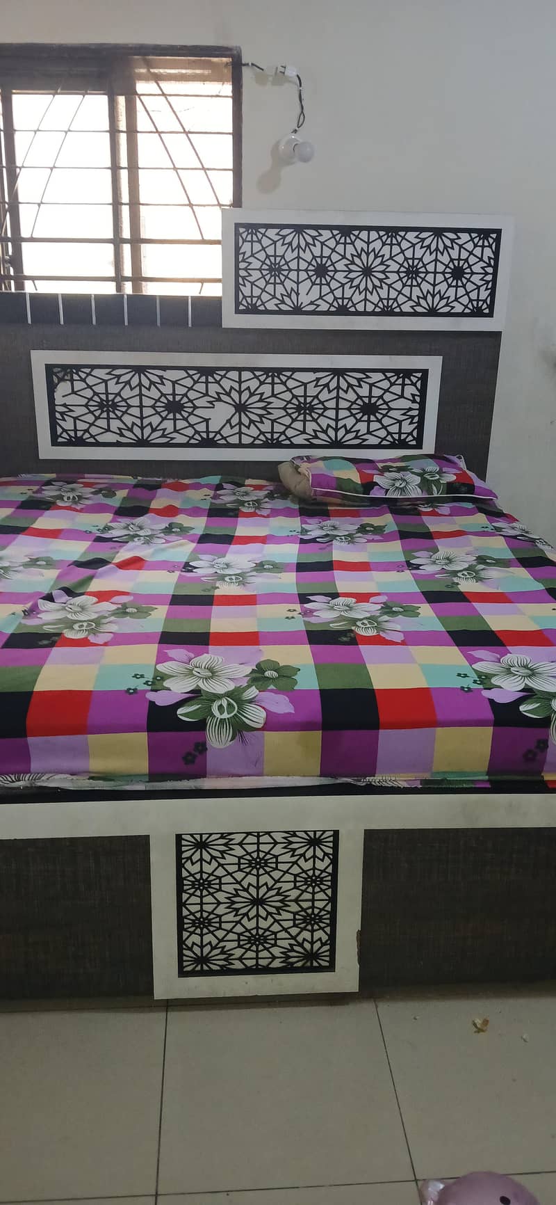 Bed set. . . . 9