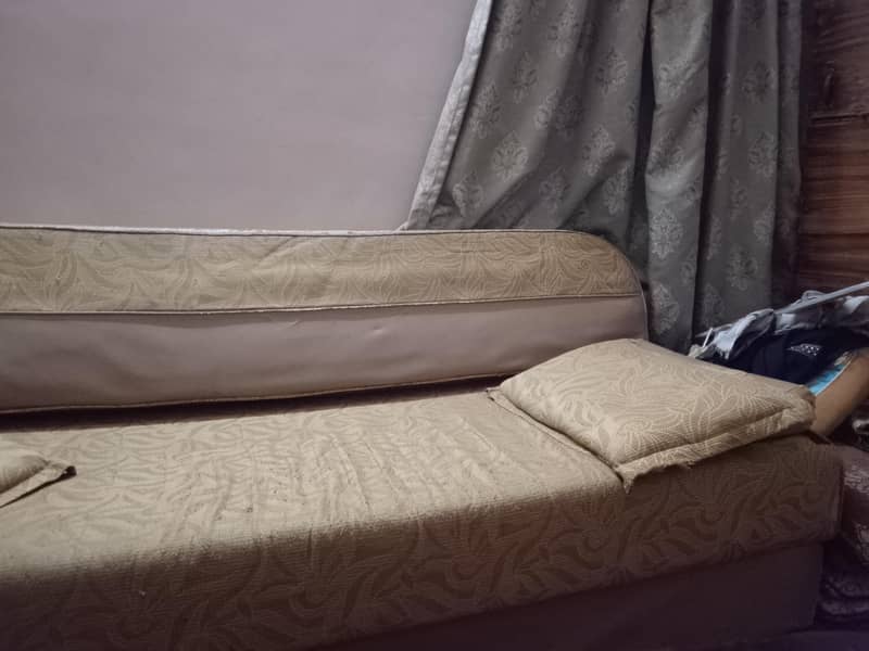 Sofa come bed 4