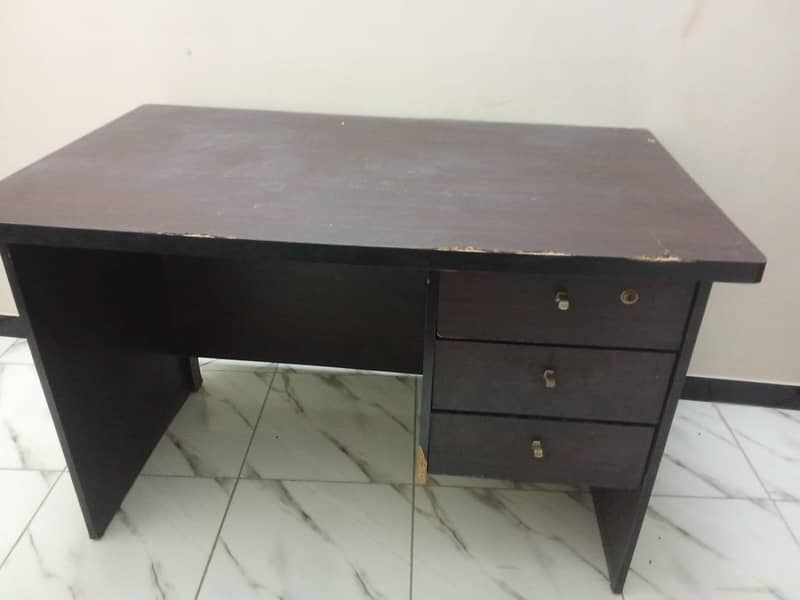 Computer Table 0