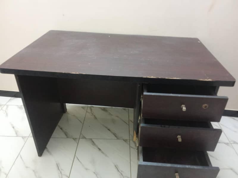 Computer Table 2
