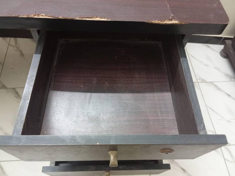 Computer Table 3