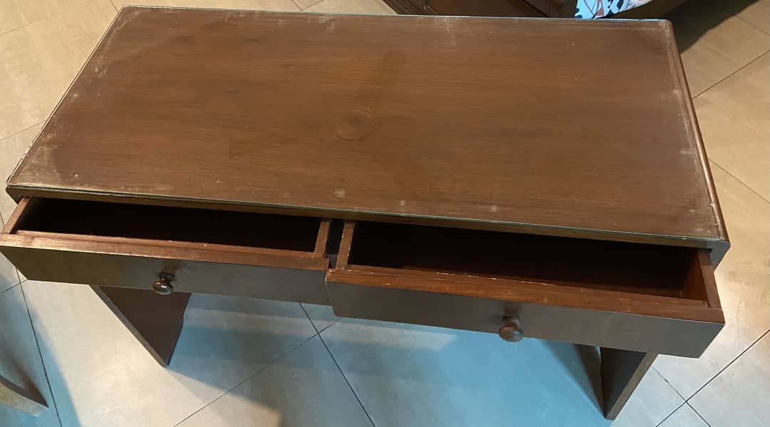 Study Table 0