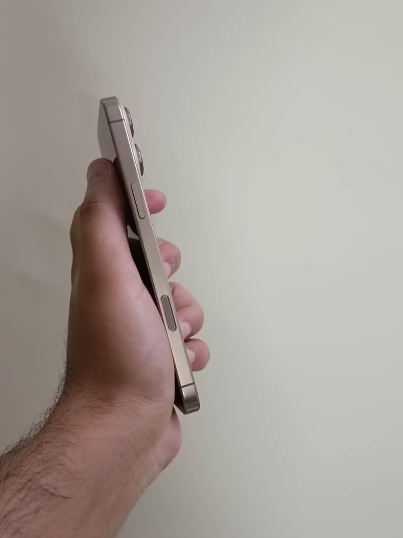 Iphone 16 Pro Max 6