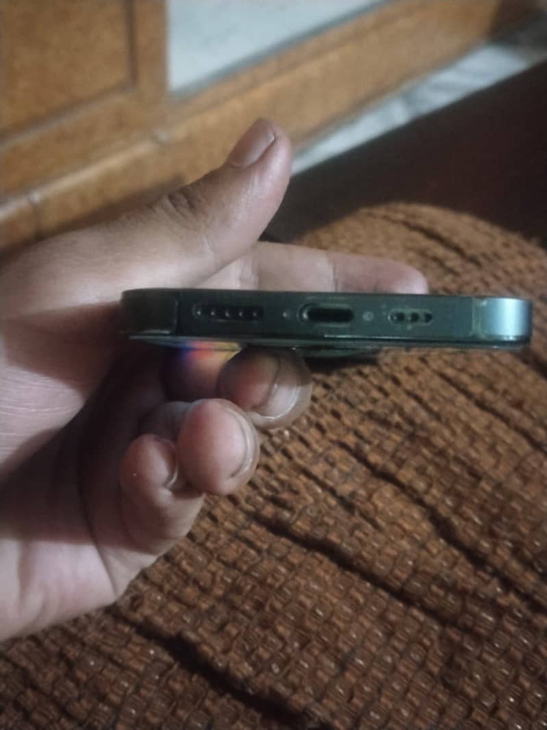 iPhone 13 Pro 1