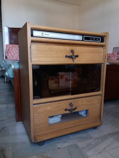 TV Trolley / TV Console