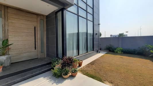 1 KANAL JUST LIKE NEW ULTRA ELEGANT LUXURY BUNGALOW WITH BASMENT FOR SALE IN DHA PHASE 5