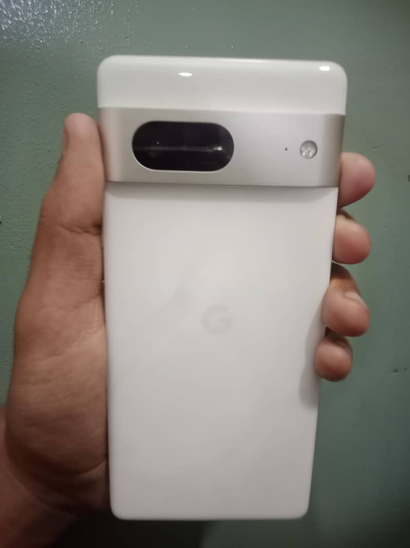 Google Pixel 7 4