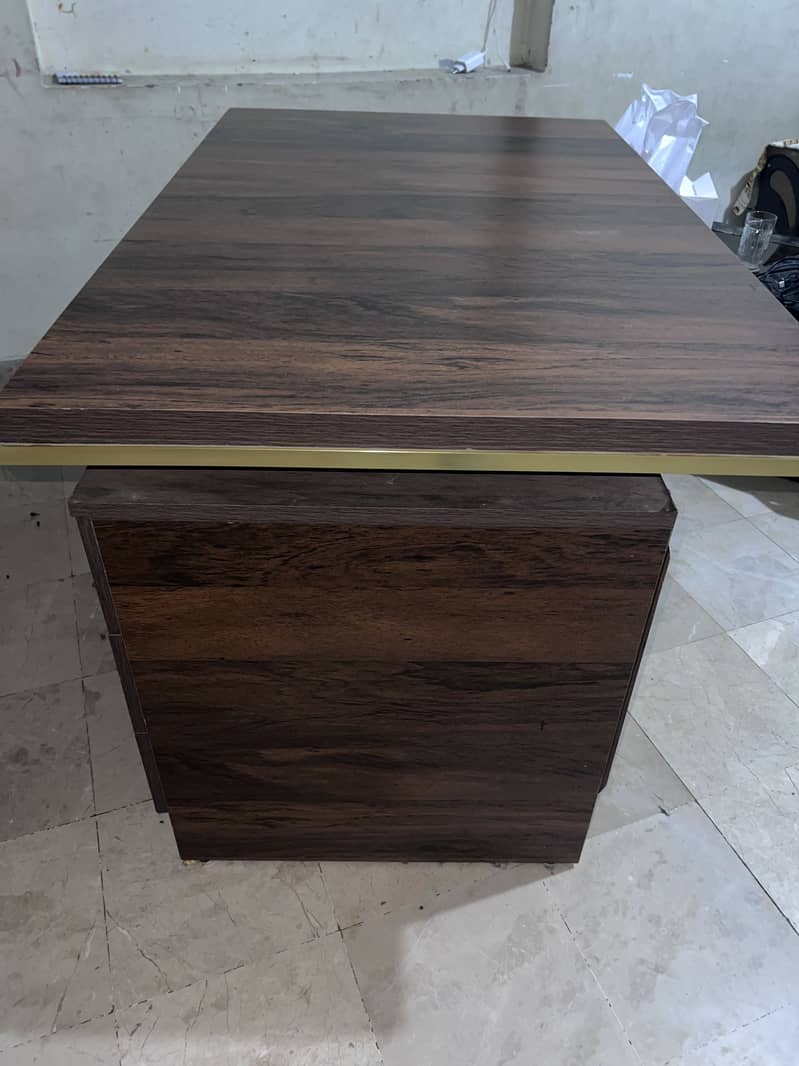 OFFICE TABLE 1
