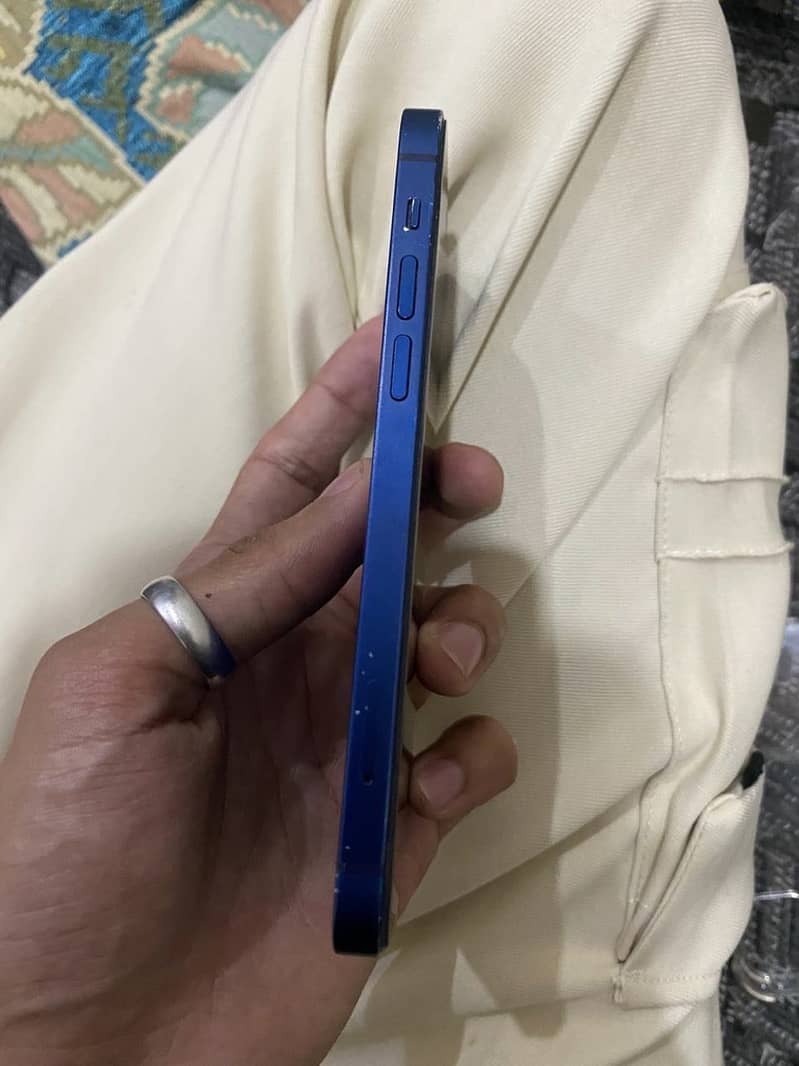 Iphone 12 3