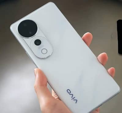 Vivo V40 5G (Moonlight White)