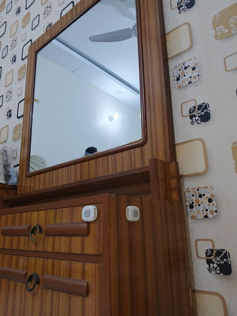 dressing table 5