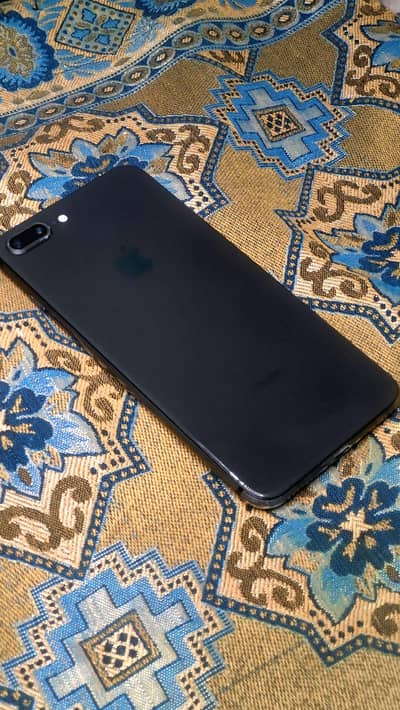 I phone 8 plus condition 10/9