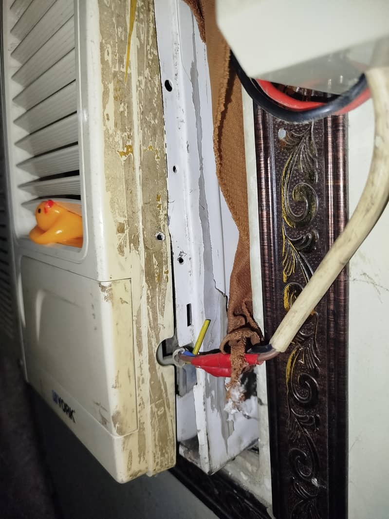 window AC 1