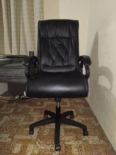 Office  Revolving Executive Chair