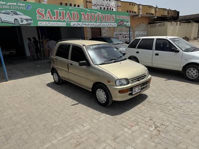 Daihatsu Cuore 2011