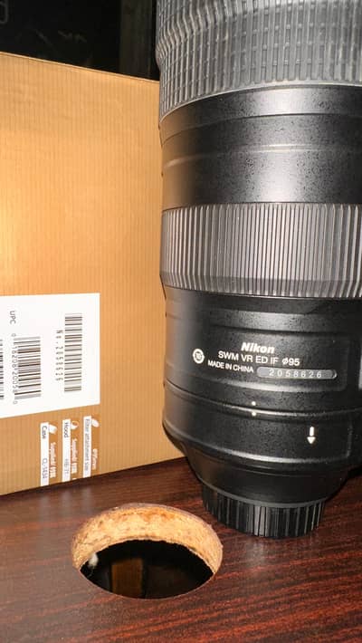 Nikon 200-500mm f/5.6E ED VR Lens Excellent Condition Box Pack