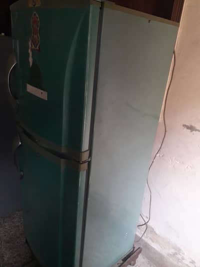 fridge hai bahut acchi cooling hai