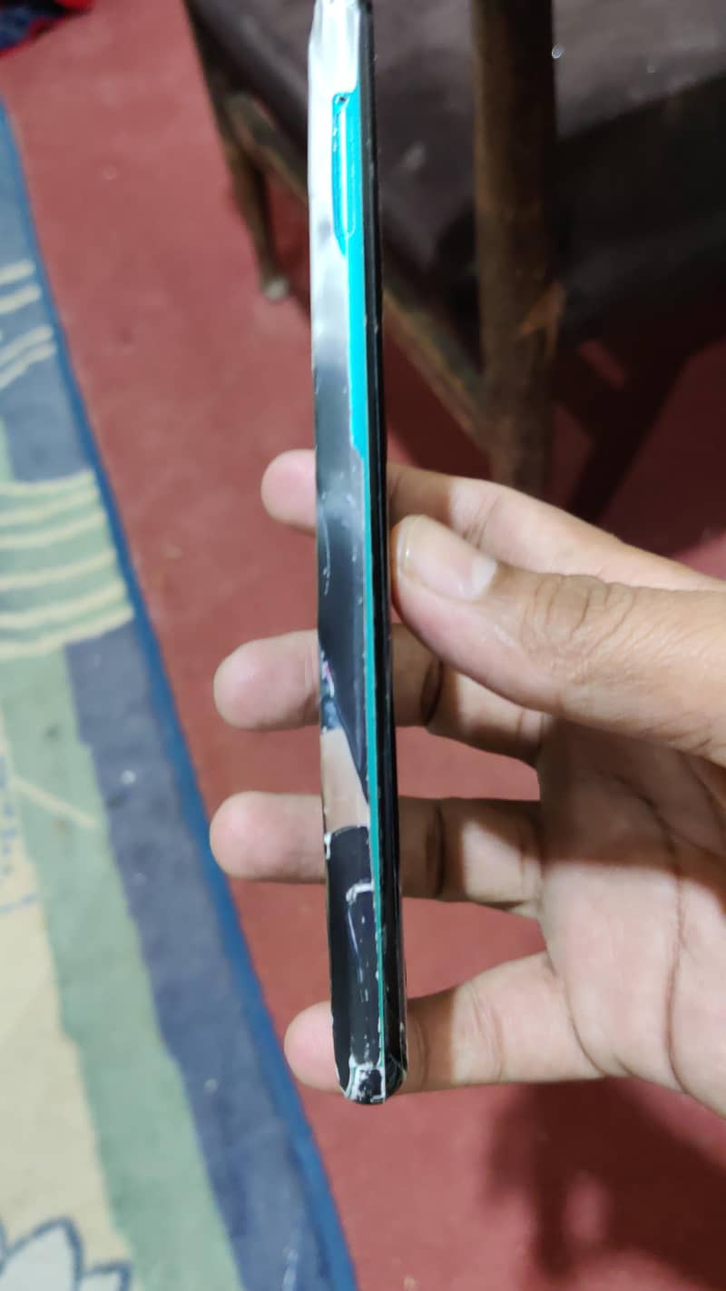 sharp Aquos R3 4