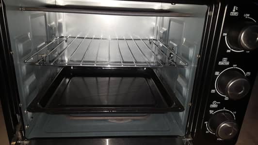 Cambridge oven with original box