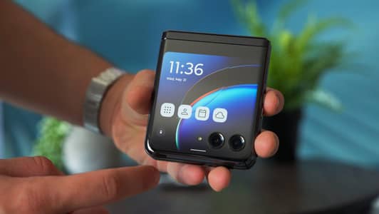 Motorola RAZR 40 Plus lush Condition