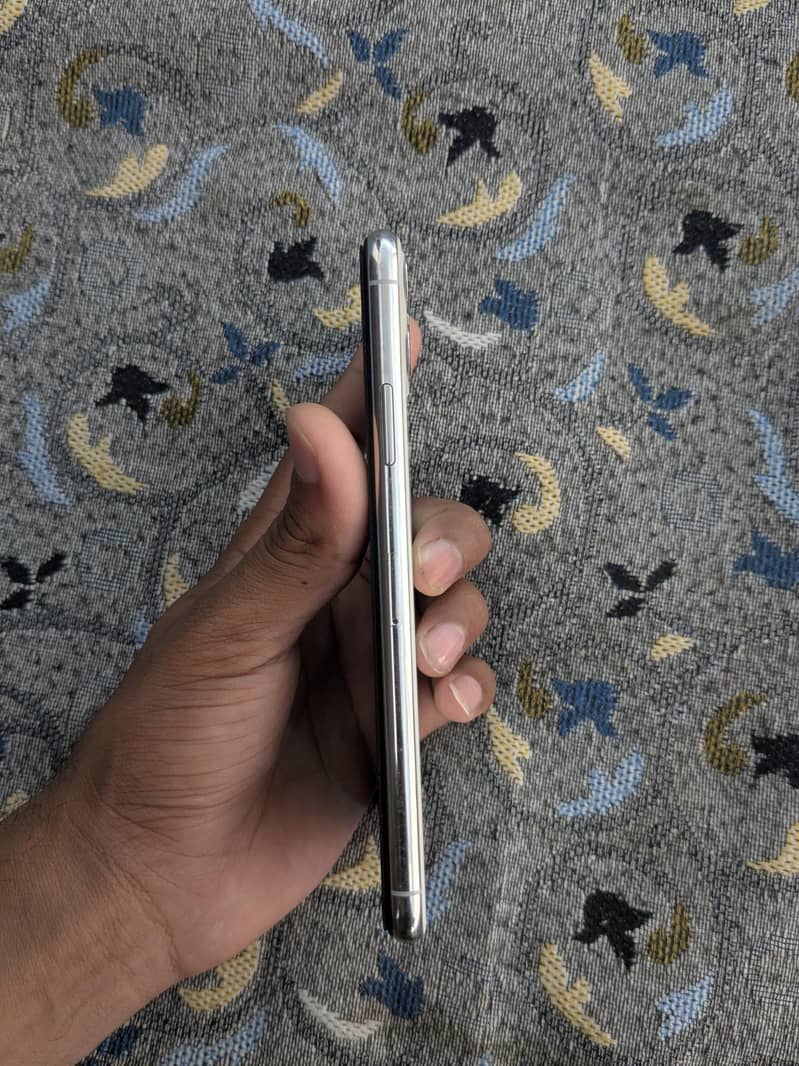 Iphone 11 Pro max 3