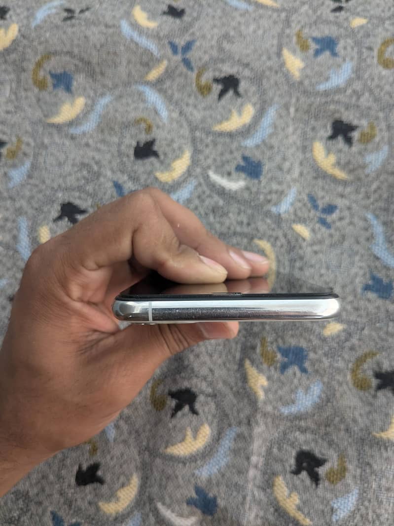 Iphone 11 Pro max 5