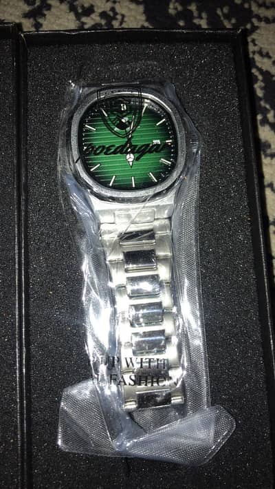 poedagar premium quality watch available in 4000