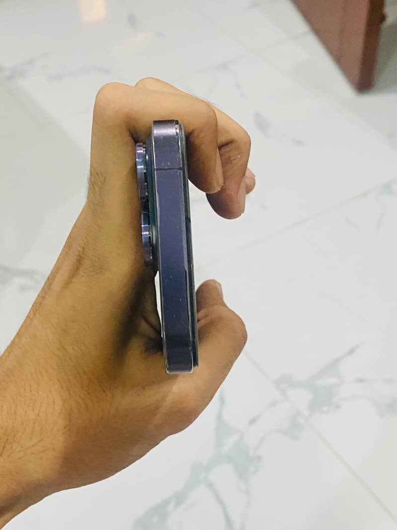 iPhone 14 Pro 4