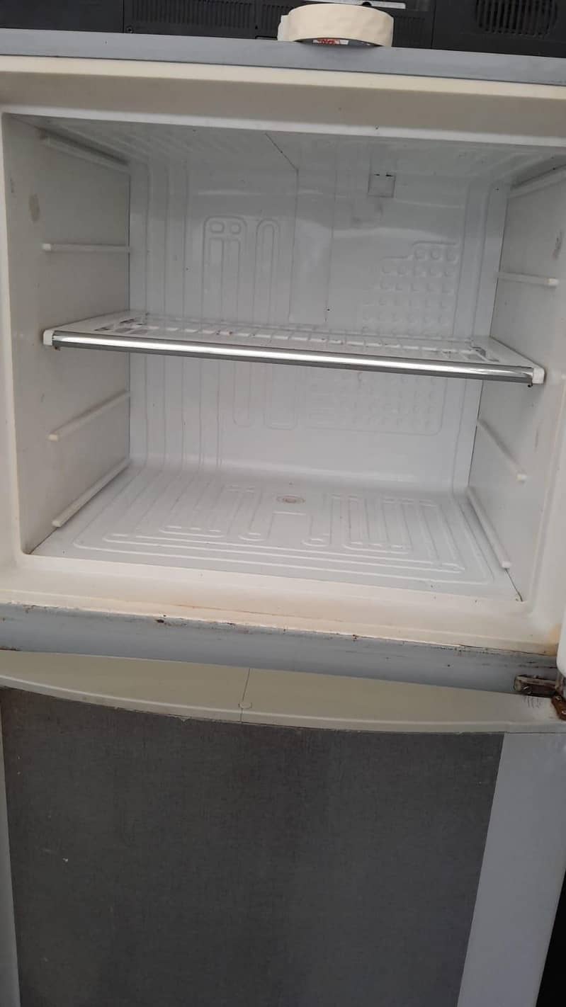 Refrigirator 3
