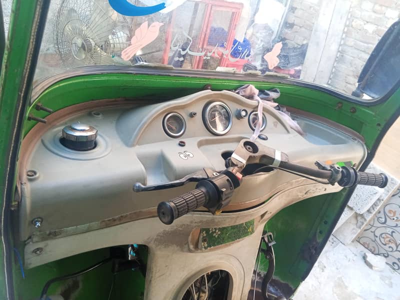 آٹو رکشہ 200cc 2