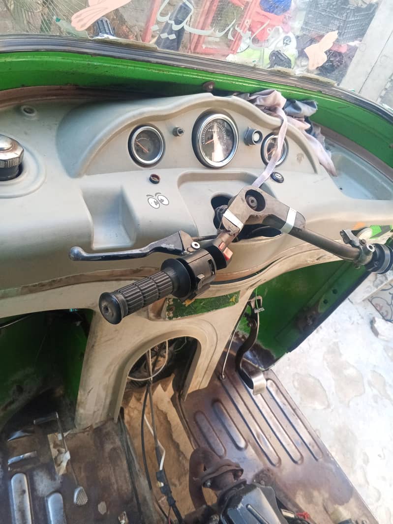 آٹو رکشہ 200cc 3