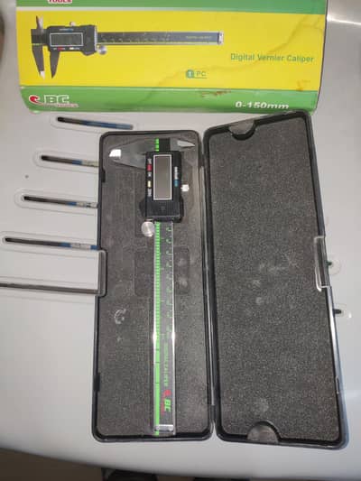 Digital Vernier Caliper (0-150mm) - Precision Measuring Tool