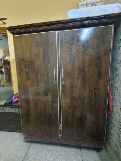 2 doors cupboard