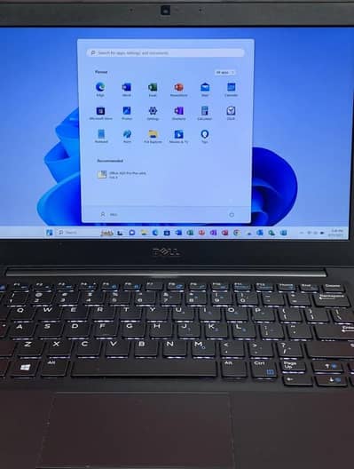 Dell Latitude Core i5 7th Generation 8/256
