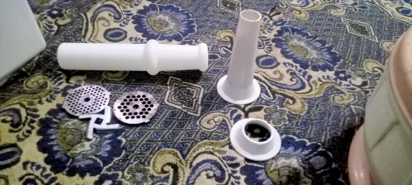 Meat grinder 3