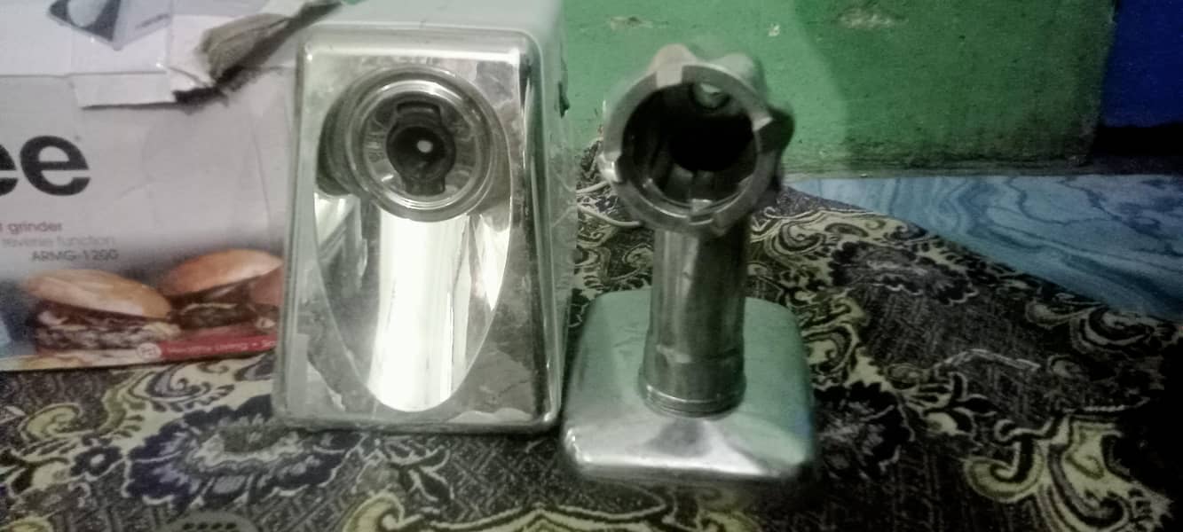 Meat grinder 11