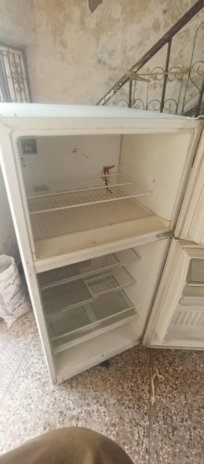 GENERAL NO FROST REFRIGERATOR